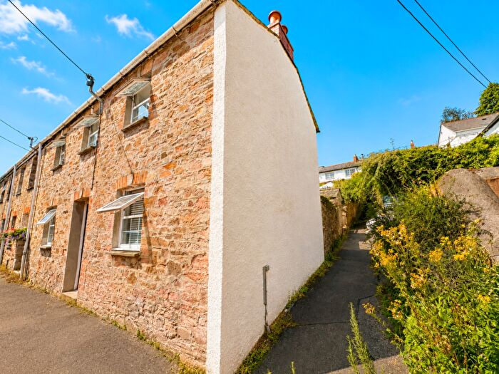 3 Bedroom Semi Detached House To Rent In King Street, Lostwithiel, PL22