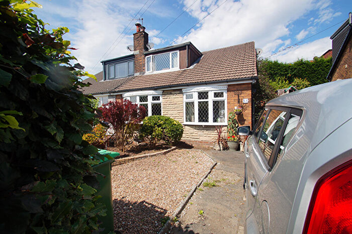 4 Bedroom Semi-Detached House For Sale In Wellmeadow Lane, Uppermill, Oldham, OL3