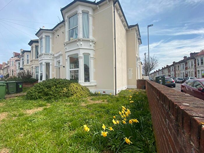1 Bedroom Flat To Rent In Waverley Road, Southsea, PO5