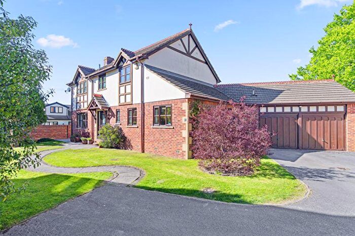 4 Bedroom Detached House For Sale In Red House Gardens, Menston, LS29