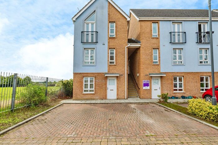 2 Bedroom Flat For Sale In Pitcairn Avenue, Lincoln, LN2