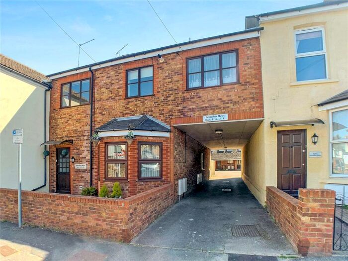 1 Bedroom Flat To Rent In Schreiber Mews, Beresford Road, Gillingham, ME7