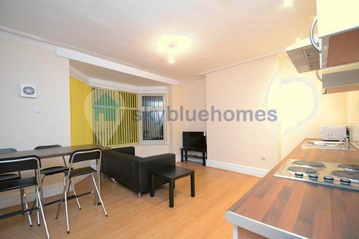 2 Bedroom Flat To Rent In East Park Road, Leicester LE5