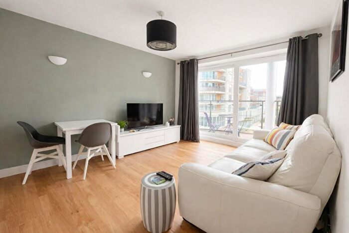 2 Bedroom Flat To Rent In Coopers Court, Briton Street, Southampton, SO14