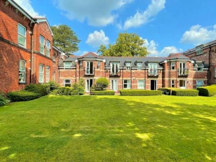 2 Bedroom Flat To Rent In Torkington Road, Hazel Grove, Stockport, SK7