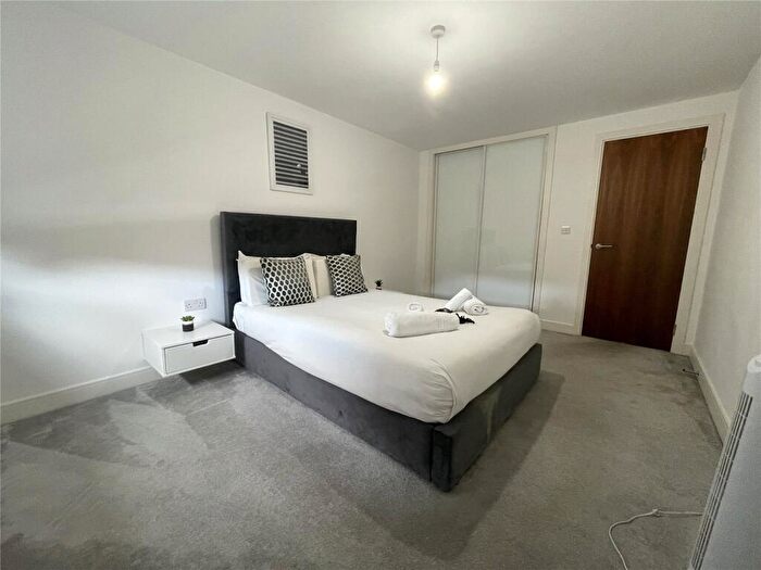 1 Bedroom Apartment To Rent In Madison House, Wrentham Street, Birmingham, West Midlands, B5
