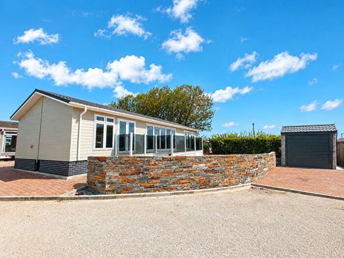 2 Bedroom Park Home For Sale In Moorland View, Indian Queens, TR9