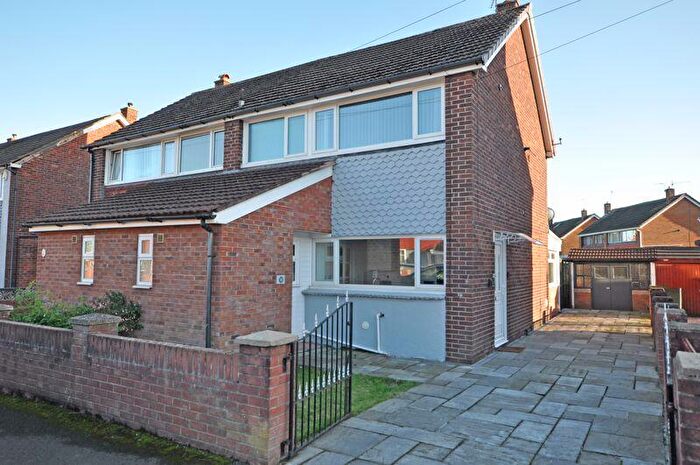 3 Bedroom Semi-Detached House To Rent In Semi-Detached, Hillview Crescent, Newport, NP19