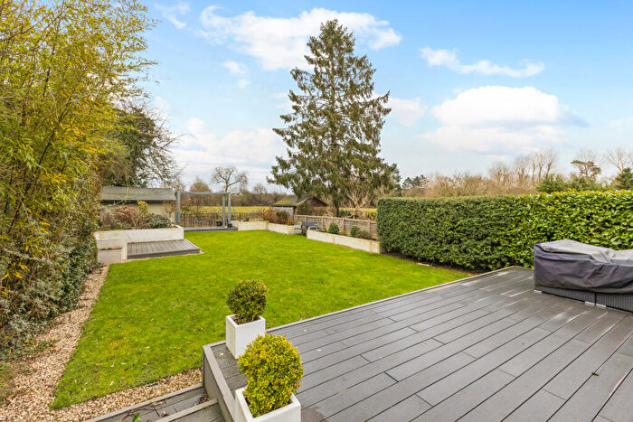 4 Bedroom Detached House For Sale In Station Road, Welham Green, AL9