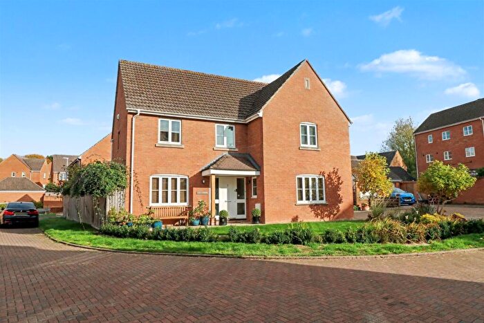5 Bedroom Detached House For Sale In Caspian Gardens, Westbury, BA13