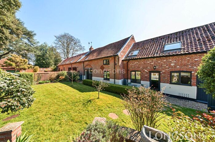 4 Bedroom Barn Conversion For Sale In Richmond Road, Saham Toney, IP25