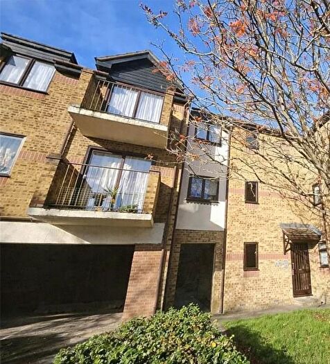 3 Bedroom Flat For Sale In Union Wharf, Bentinck, West Drayton, West Drayton, UB7