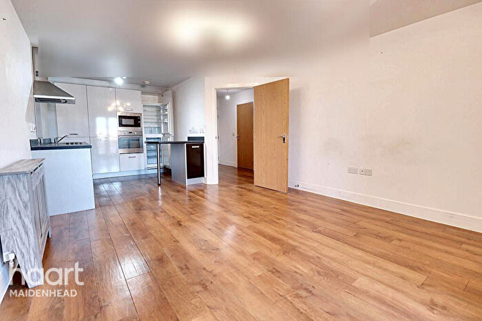 1 Bedroom Apartment For Sale In Kingsquarter, Maidenhead, SL6