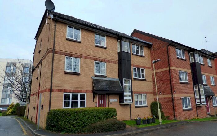 1 Bedroom Flat To Rent In St. Andrews Court, Reading, RG1