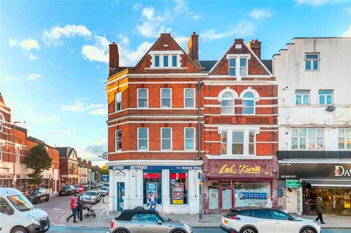2 Bedroom Flat To Rent In Upper Tooting Road, London, SW17