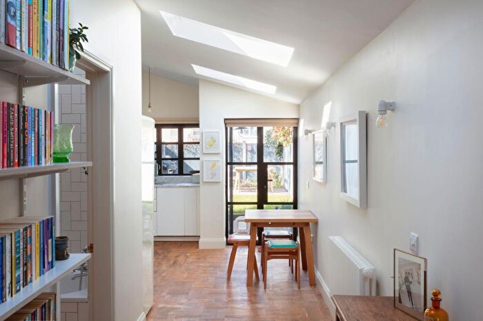 2 Bedroom Terraced House For Sale In Oakdale Road, Leytonstone, London, E11