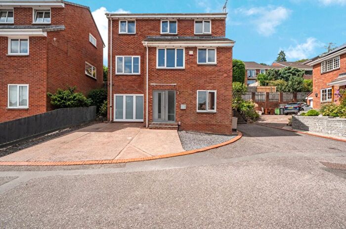 4 Bedroom Detached House For Sale In Pennsylvania, Exeter, EX4