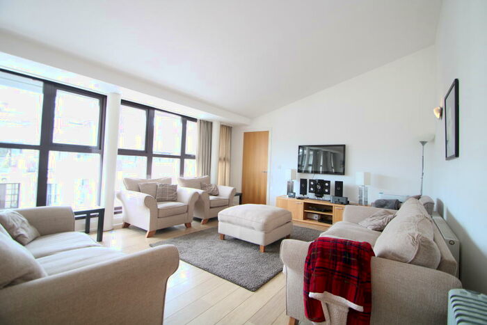 3 Bedroom Apartment To Rent In John Street, The Italian Centre, Merchant City, G1