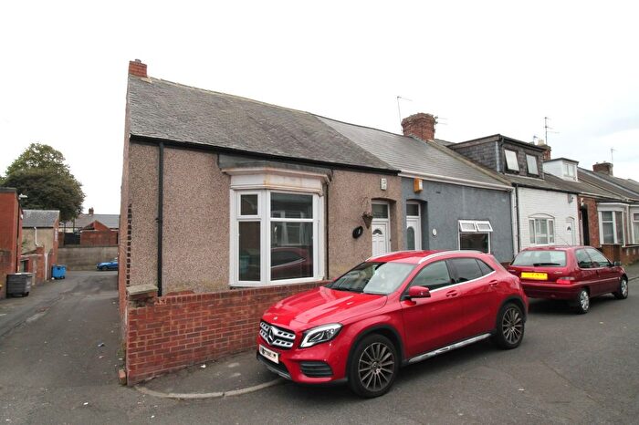2 Bedroom Terraced Bungalow To Rent In Lincoln Street, Sunderland, Tyne And Wear, SR4