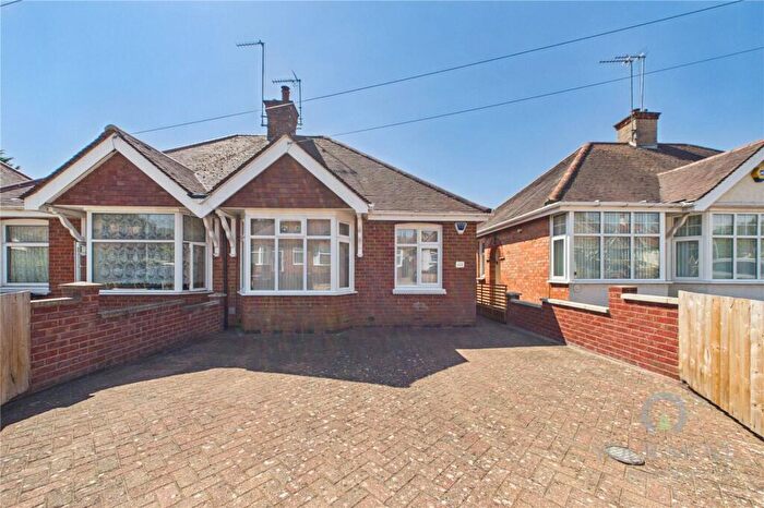 2 Bedroom Bungalow For Sale In Malcolm Drive, Northampton, Northamptonshire, NN5