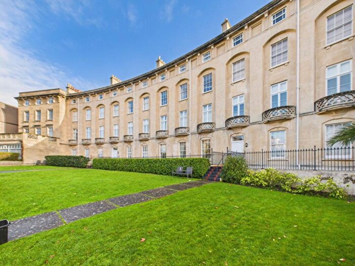 2 Bedroom Apartment For Sale In Royal Crescent, Weston-Super-Mare, BS23