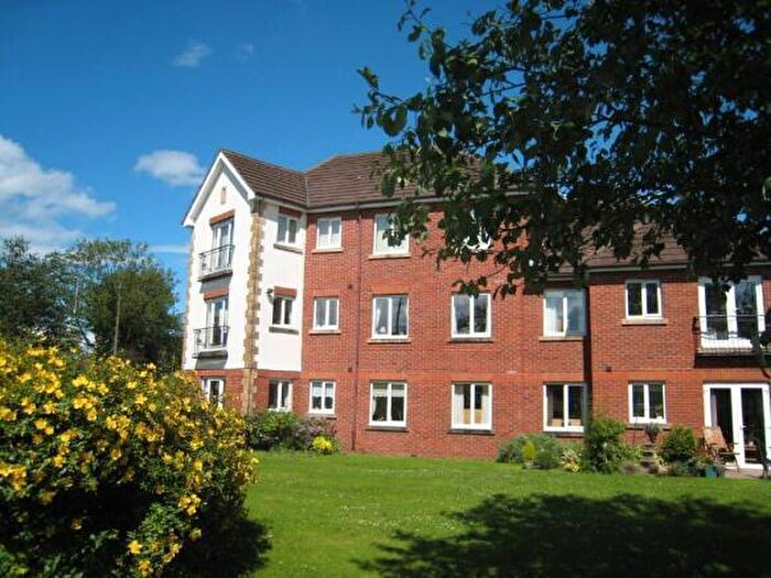 2 Bedroom Flat For Sale In Spies Lane, Halesowen, B62