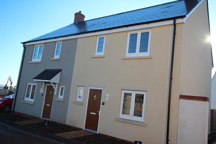 3 Bedroom Semi-Detached House To Rent In Chulmleigh, EX18