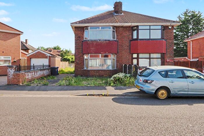 3 Bedroom Semi-Detached House For Sale In Ellesmere Avenue, Derby, DE24