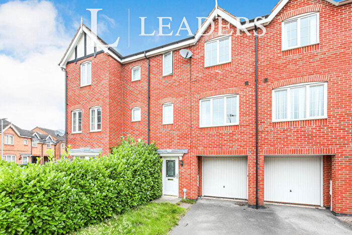 4 Bedroom House To Rent In Godwin Way, Godwin Way, ST4