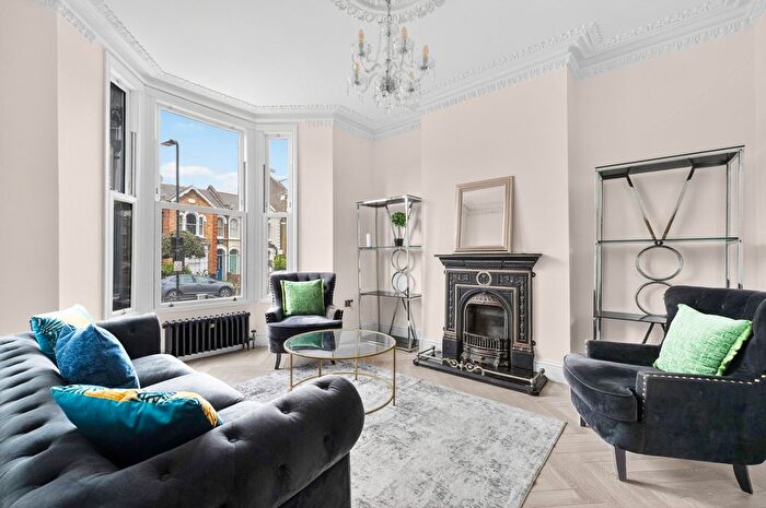 5 Bedroom Terraced House To Rent In Grayling Road, Stoke Newington, N16