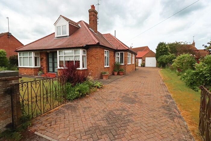 4 Bedroom Detached Bungalow For Sale In South Street, Burton Fleming, YO25