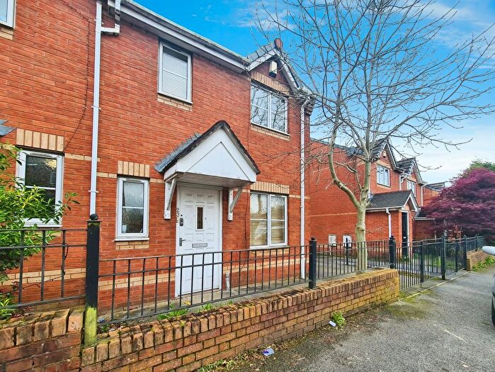 3 Bedroom Semi-Detached House To Rent In Bromshill Drive, Salford, Greater Manchester, M7