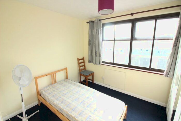 1 Bedroom Flat To Rent In Hannington Place, Boscombe, BH7