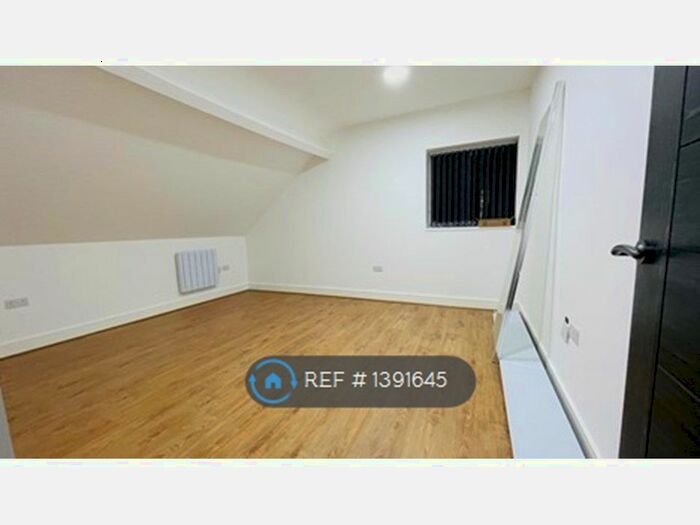 2 Bedroom Flat To Rent In Regent Street, Smethwick, B66