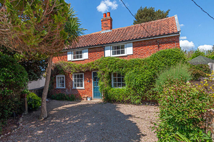 3 Bedroom Detached House For Sale In The Street, Melton, IP12