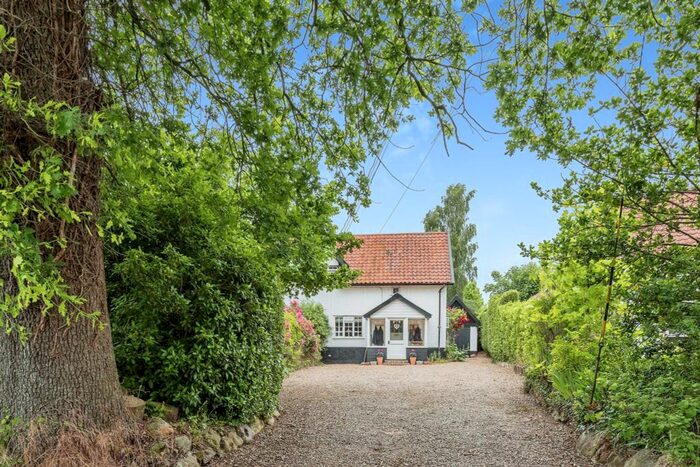 3 Bedroom Semi-Detached House For Sale In The Street, Blo Norton, Diss, IP22