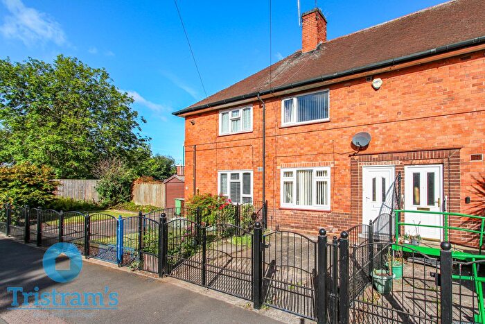 3 Bedroom Terraced House For Sale In Coleby Avenue, Nottingham, NG7