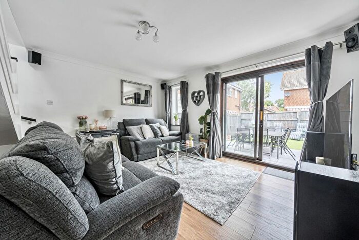 3 Bedroom Semi-Detached House For Sale In Shire Close, Waterlooville, PO7