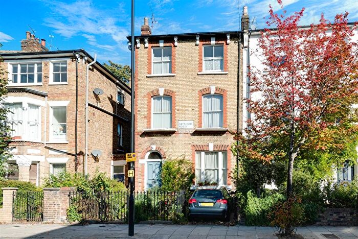 4 Bedroom Property For Sale In Patshull Road, London, NW5