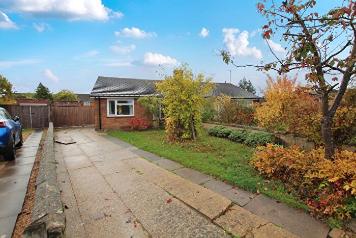 2 Bedroom Semi-detached Bungalow For Sale In High View, Bedford, MK41
