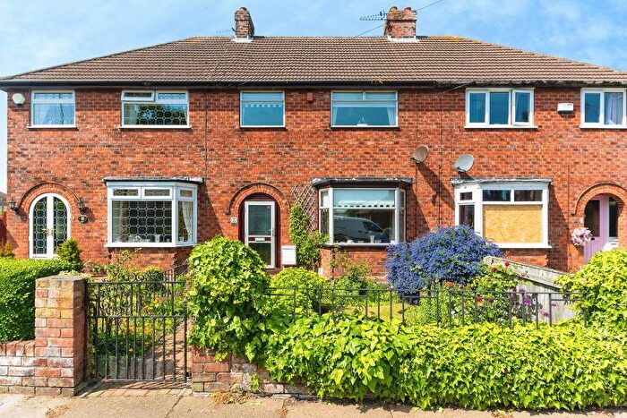3 Bedroom Terraced House For Sale In Winchester Avenue, Grimsby, DN33