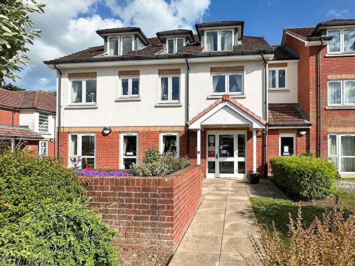 2 Bedroom Flat For Sale In Pagham Court, Hawthorn Road, Bognor Regis, West Sussex, PO21