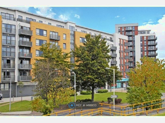 2 Bedroom Flat To Rent In Tarves Way, London, SE10
