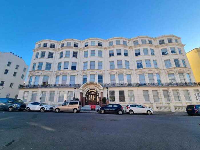 1 Bedroom Flat To Rent In Dudley Mansions, Lansdowne Place, Hove, BN3