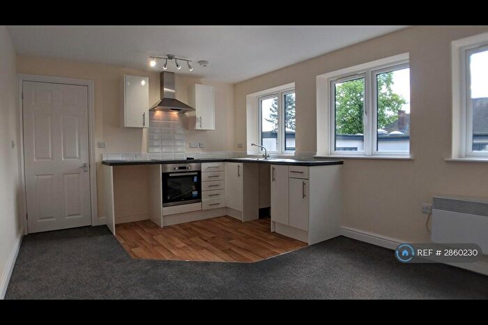 2 Bedroom Flat To Rent In Kingswood House, Nottingham, NG5