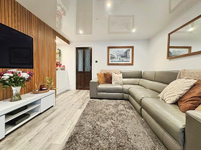 3 Bedroom Terraced House For Sale In Prospect Place, Arthurs Hill, Newcastle Upon Tyne, NE4