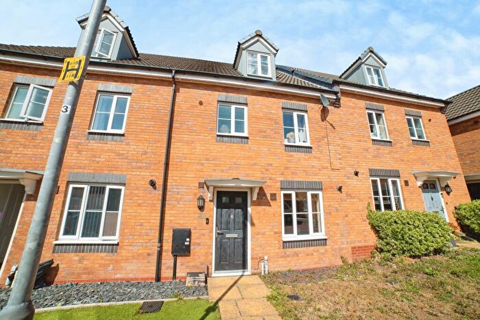 4 Bedroom Terraced House For Sale In Ploughmans Grove, Sutton-In-Ashfield, Nottinghamshire, NG17