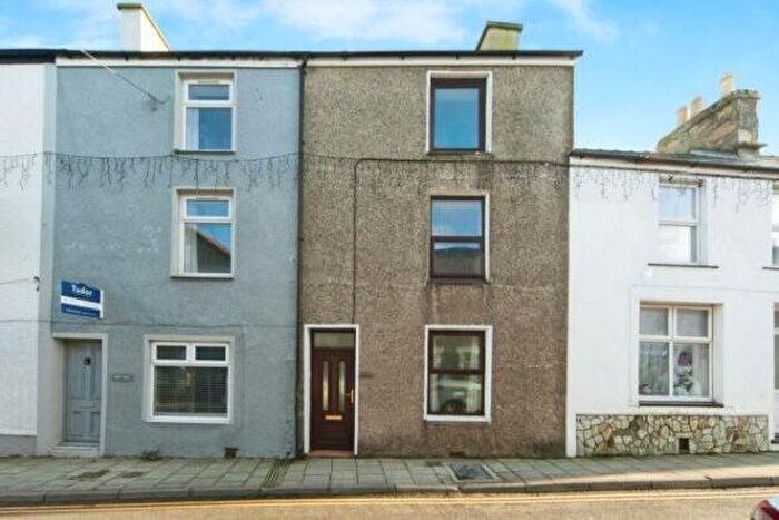 3 Bedroom Property To Rent In High Street, Pwllheli, LL53