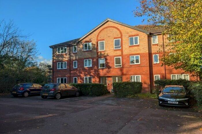 1 Bedroom Flat To Rent In Chetwood Road, Crawley, RH11