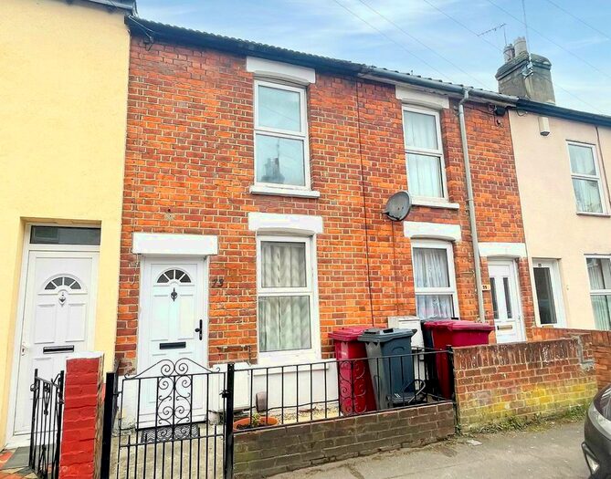 2 Bedroom Terraced House To Rent In Amity Road, Reading, Berkshire, RG1